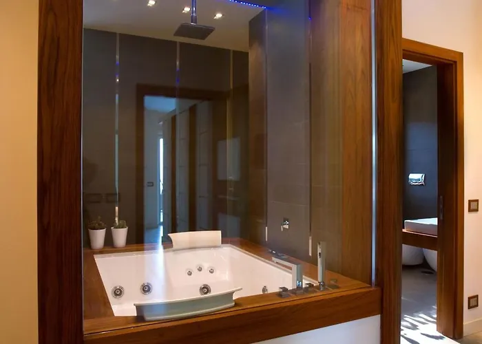 Villantonella فيلة